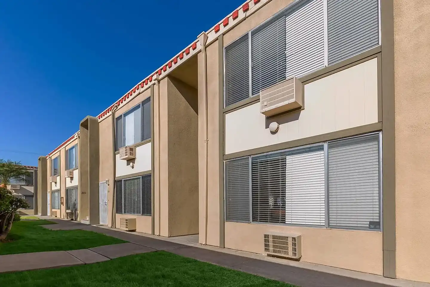 Westwood Apartments photo 3