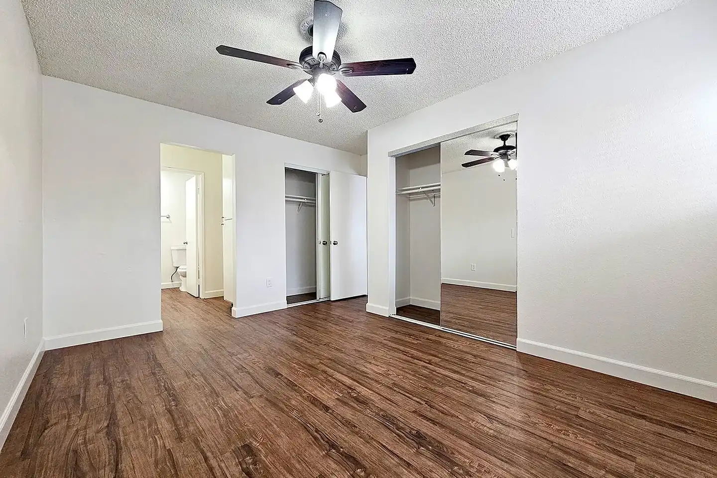 Vista Bella Apartment Homes photo 5