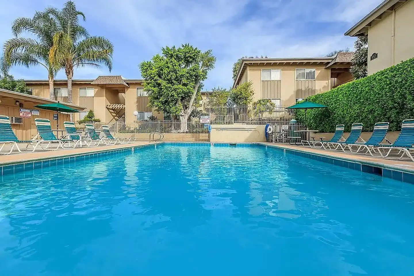 La Mesa Spring Gardens photo 2