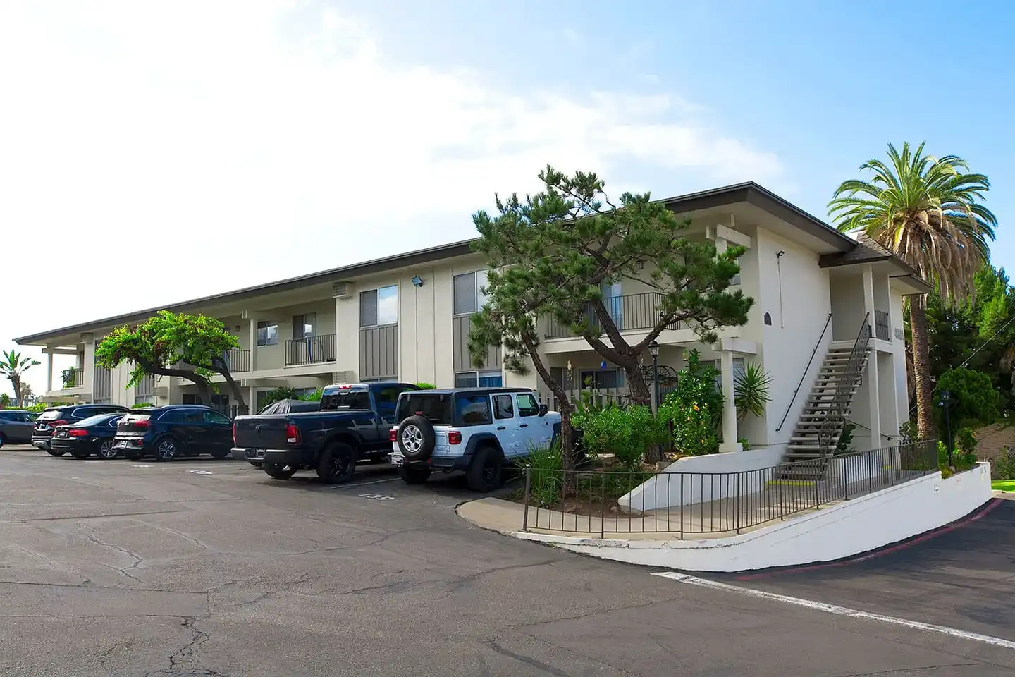 La Mesa Spring Gardens photo 4
