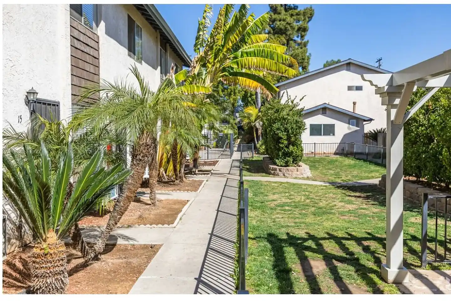 Orchard Villa Apartments photo 3