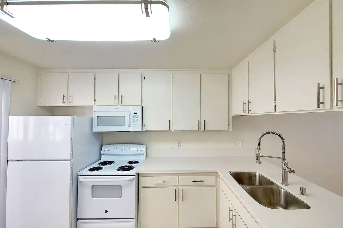 Orchard Villa Apartments photo 5