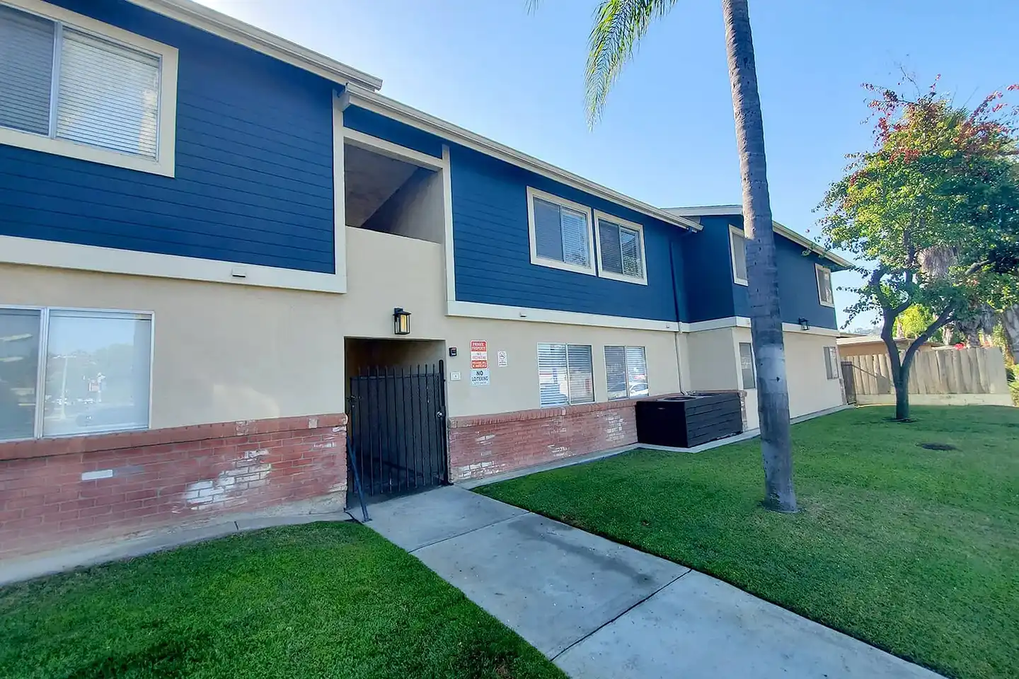 Palm Villas Apartments photo 4