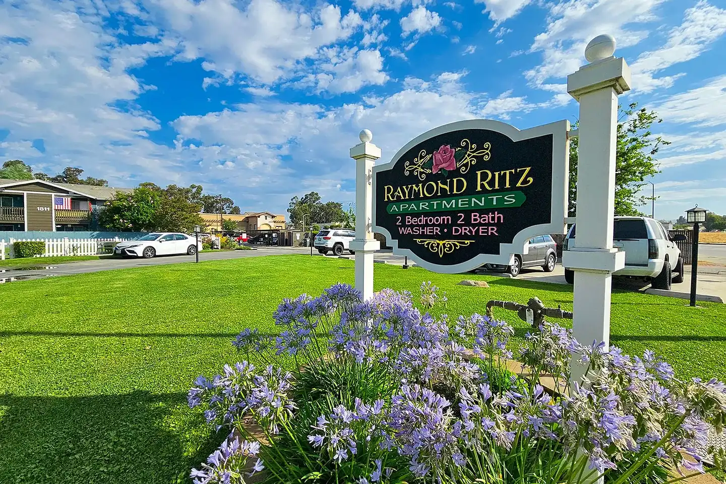 Raymond Ritz Apartments photo 2