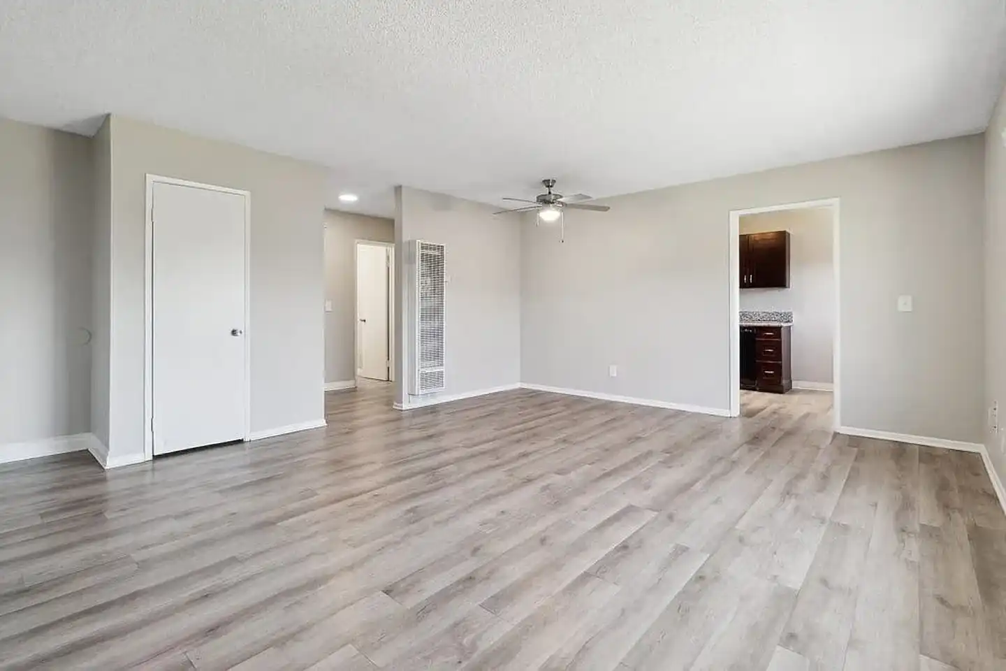 Park Crest Apartments photo 4