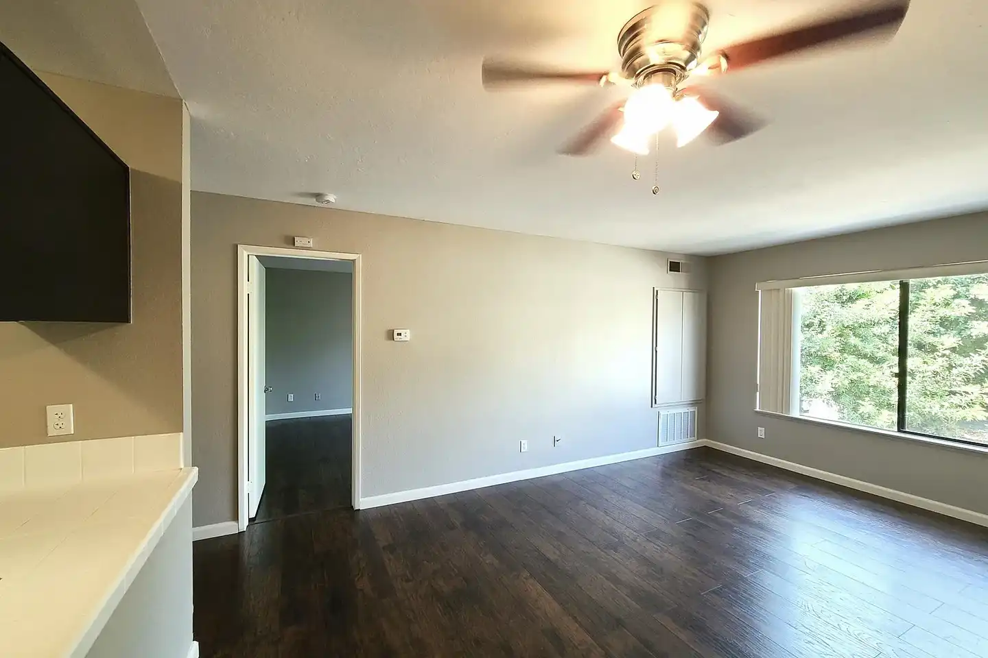 2220 C St photo 4
