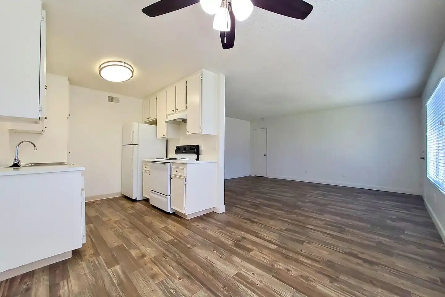 Casa del Valle Apartments photo 3