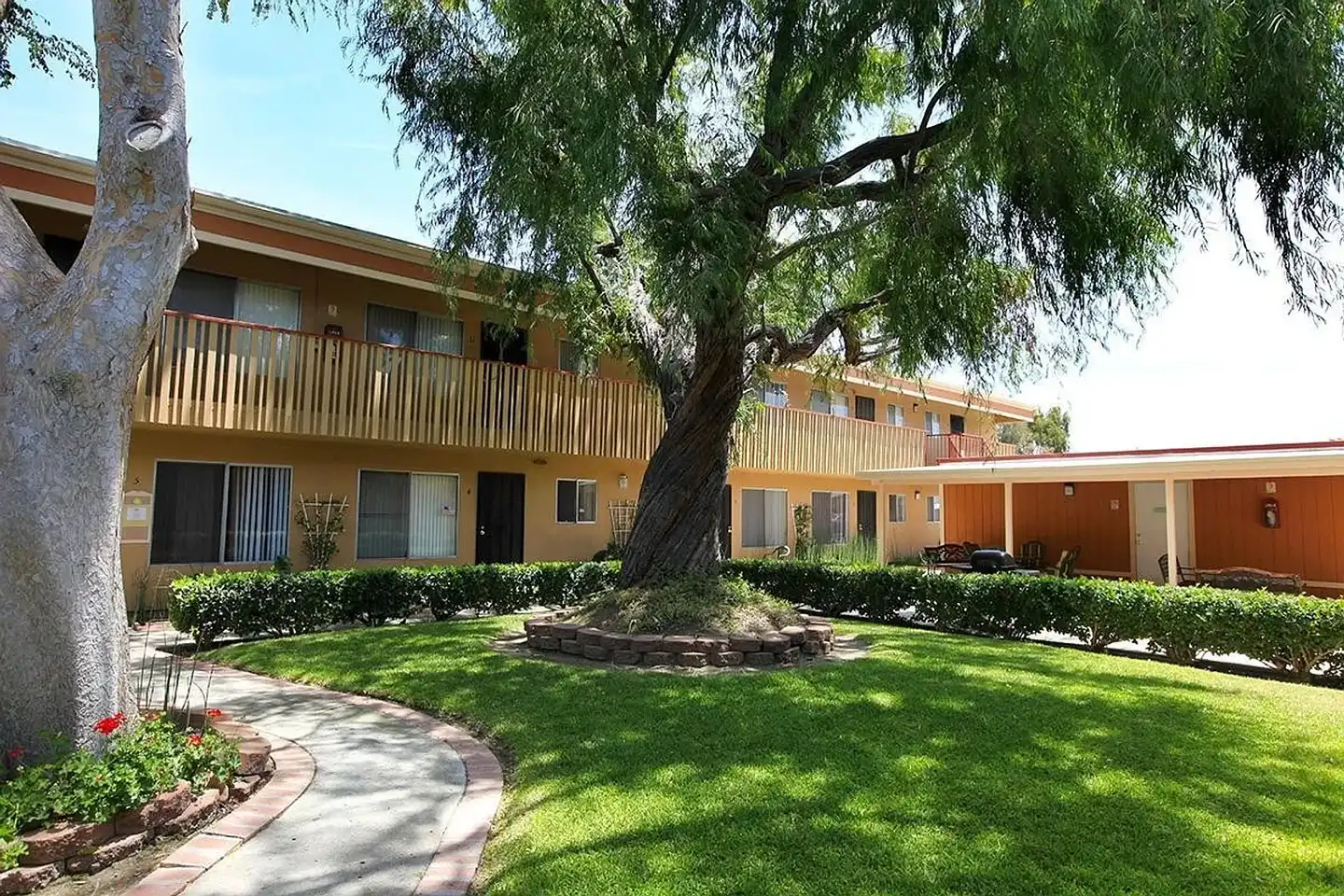 Village Green Apartment Homes