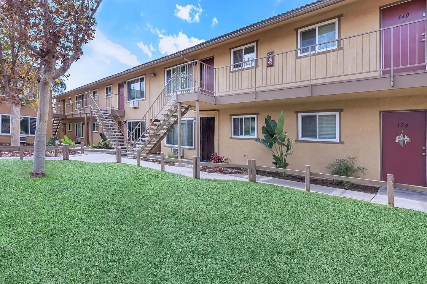 Newport Gardens Apartments photo 3