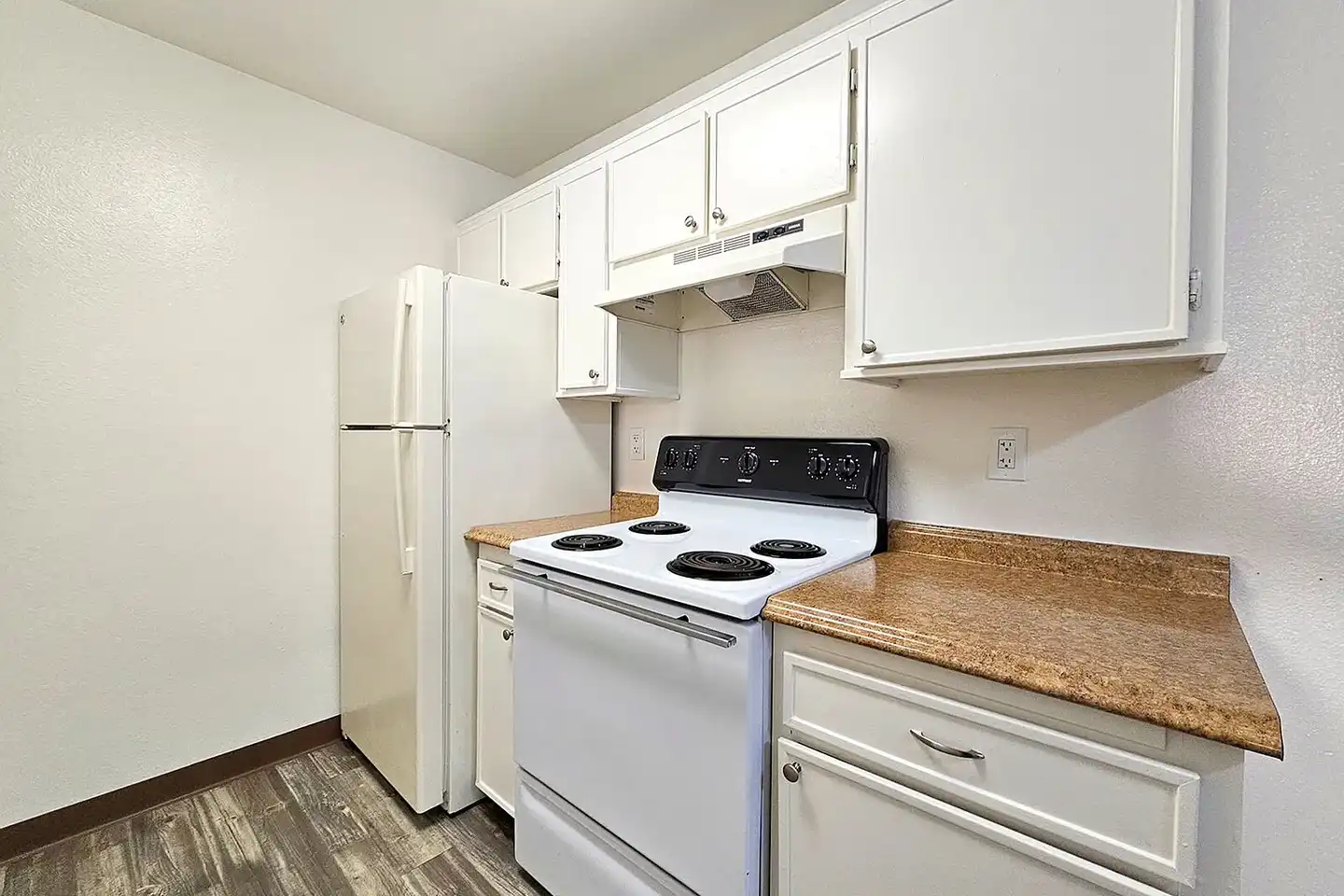 Valley View Apartments photo 4