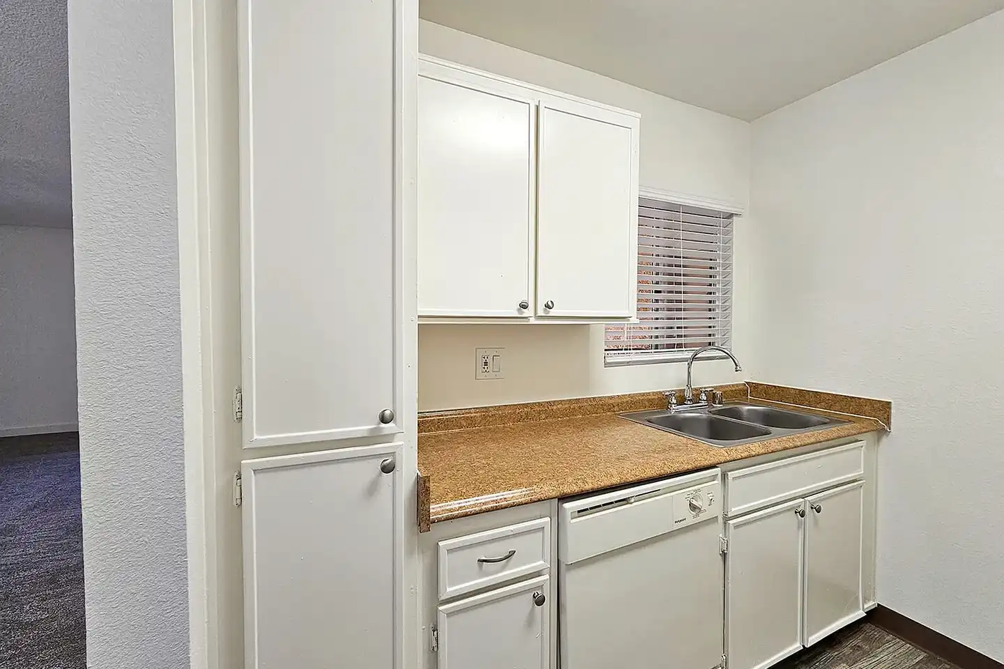 Valley View Apartments photo 3