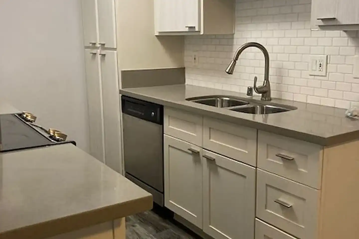 322 Hillside Terrace photo 4