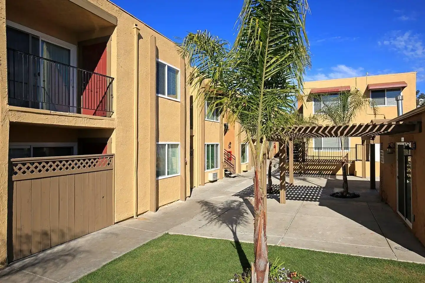 Spring Gardens Apartments photo 4