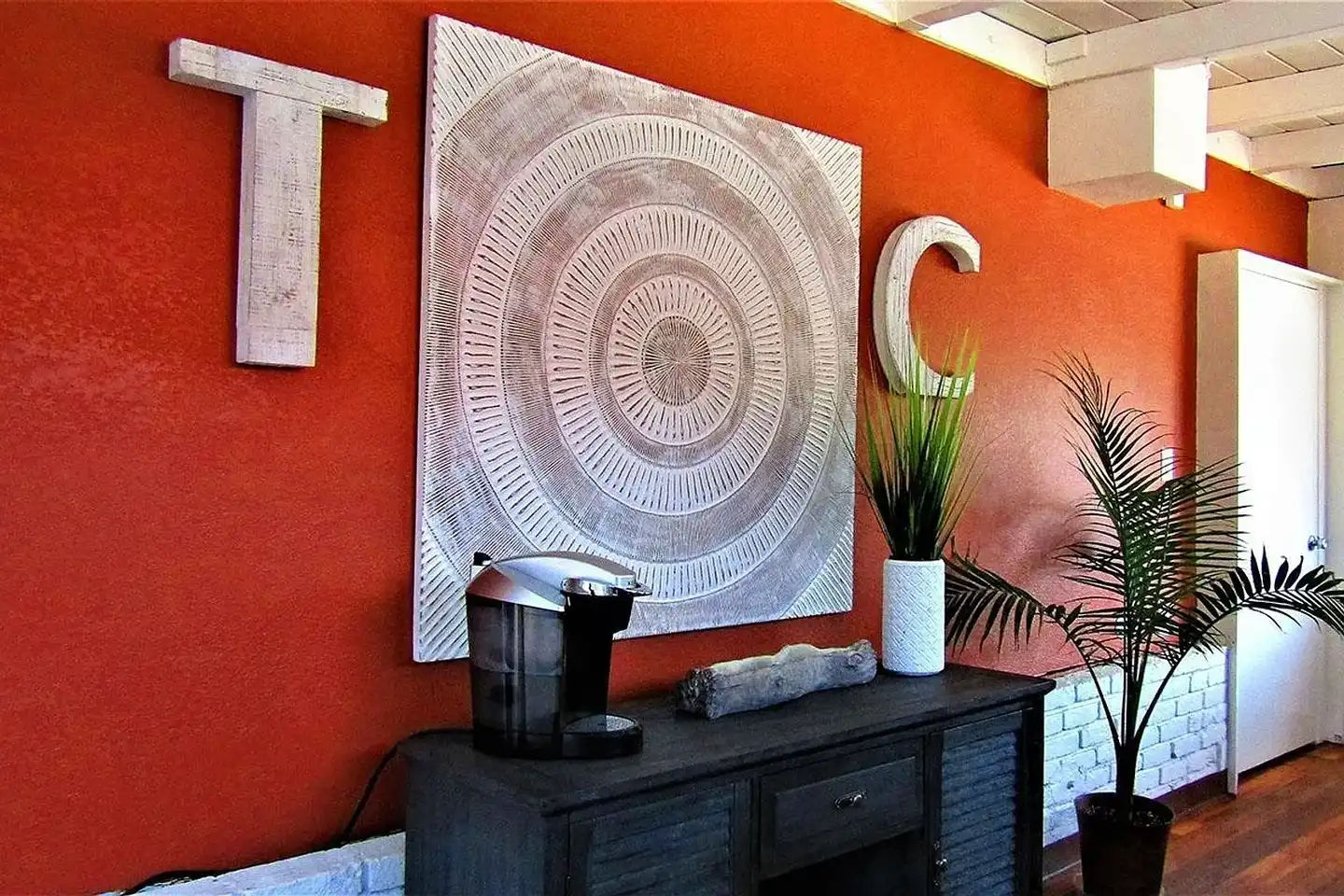 Town and Country Garden Apartments photo 3
