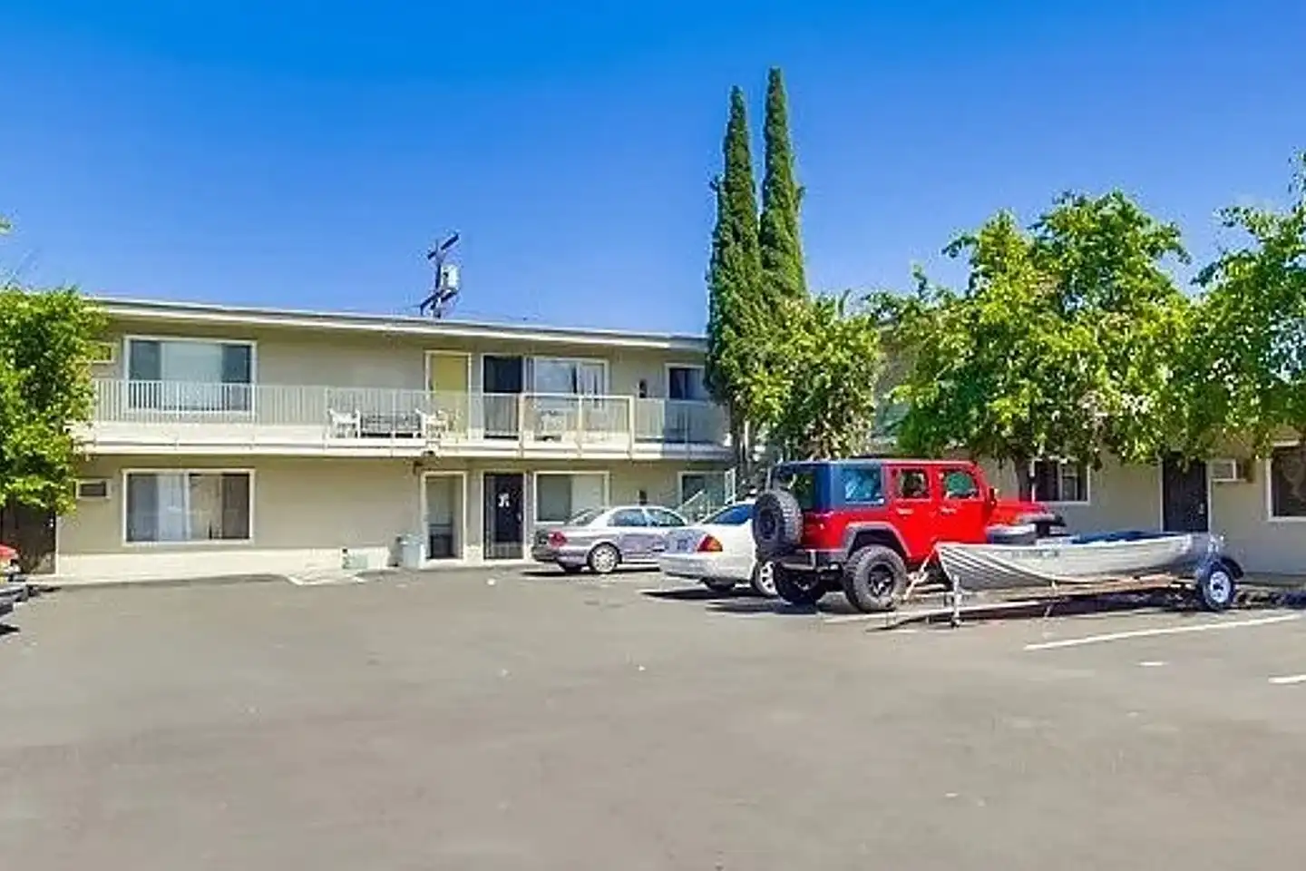 Millar-381 Millar Ave El Cajon, CA 92020 photo 3