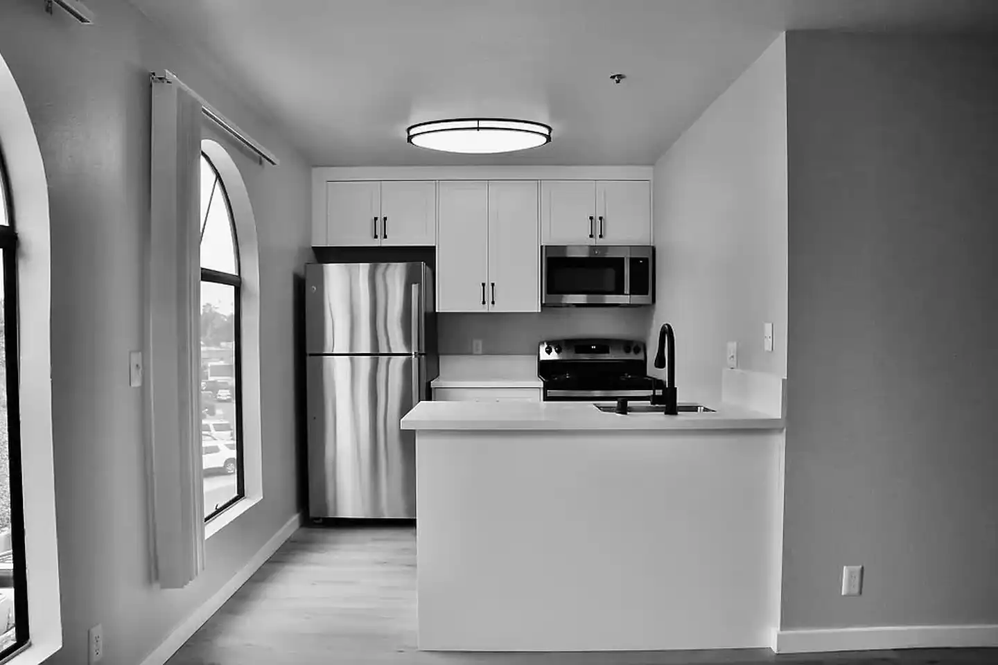 Salt & Vine Oceanside Apartments photo 3