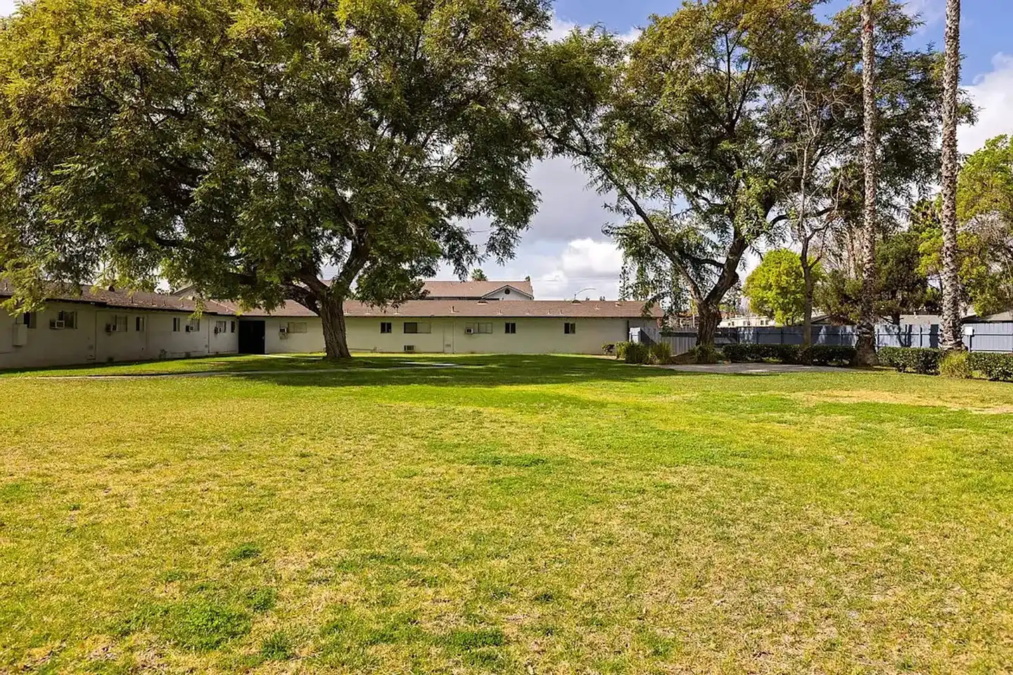 Terre At S Anza Apartments photo 5