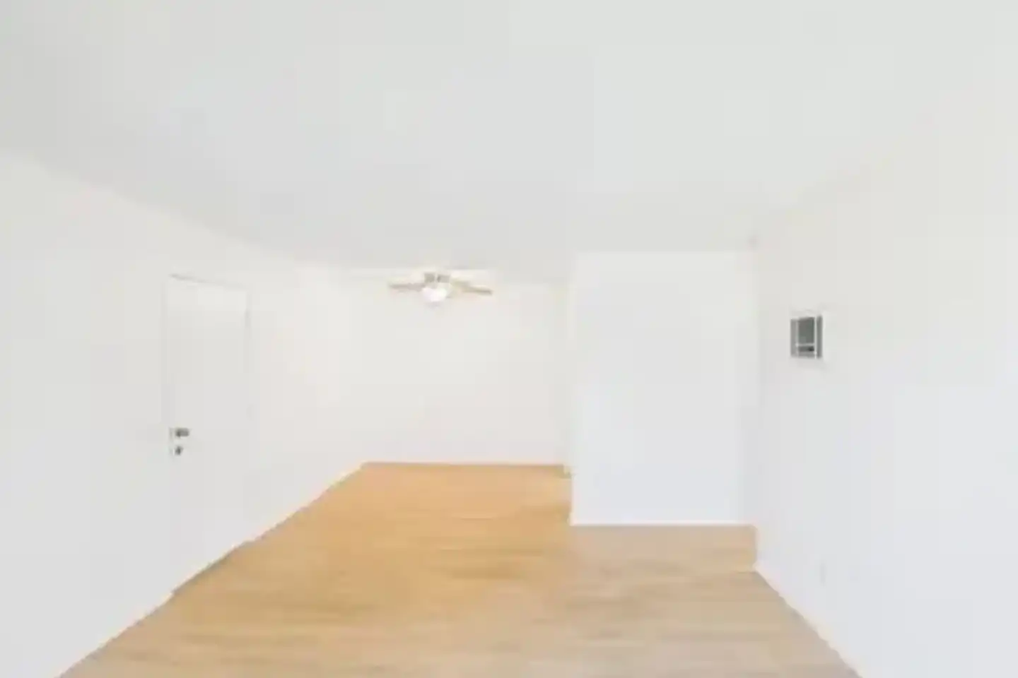 Anita Square Apartments photo 5