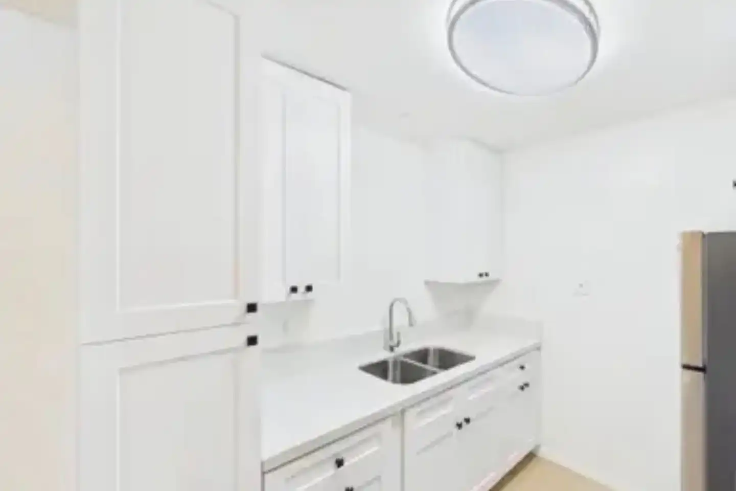 Anita Square Apartments photo 3