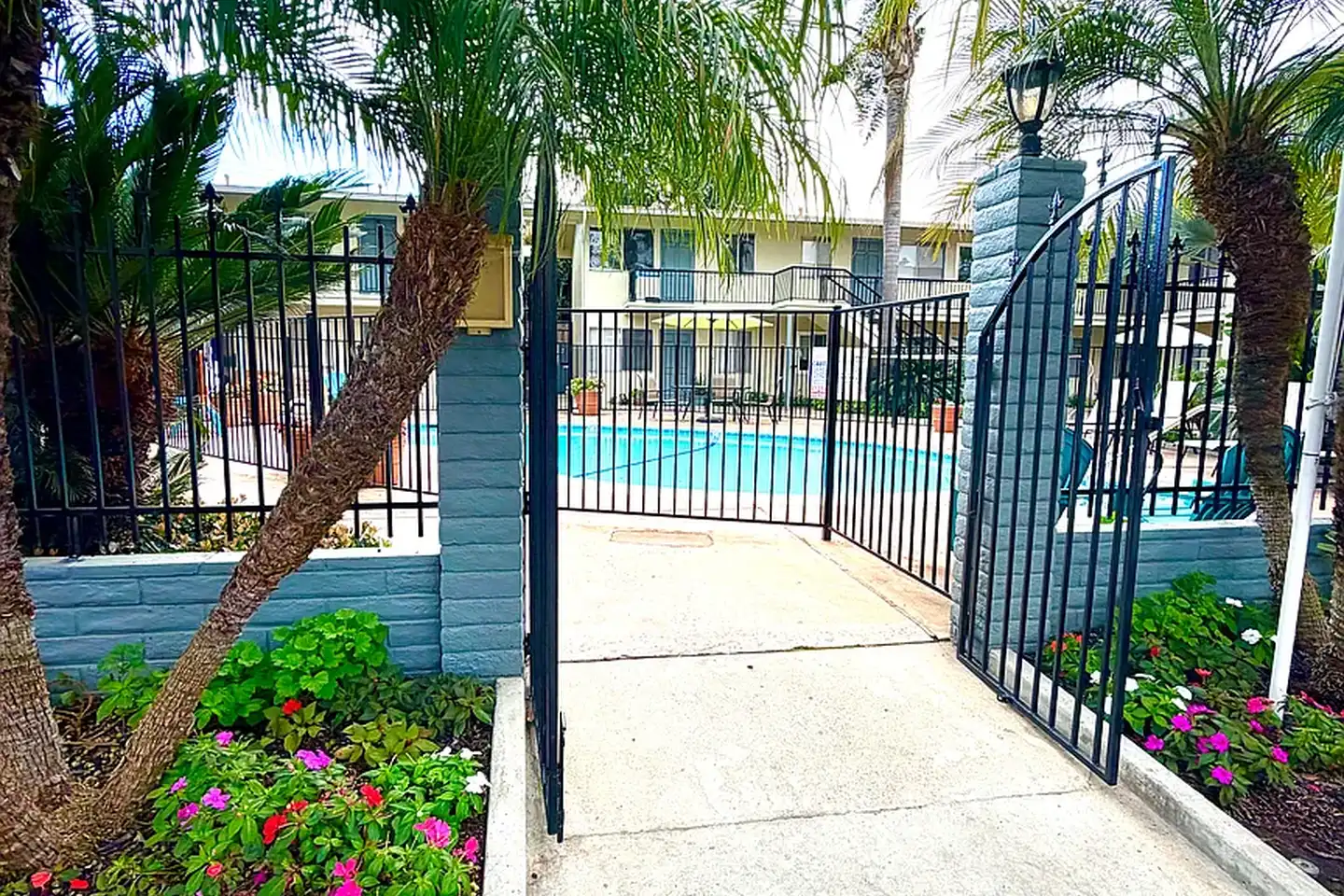 Park View Apartments photo 3