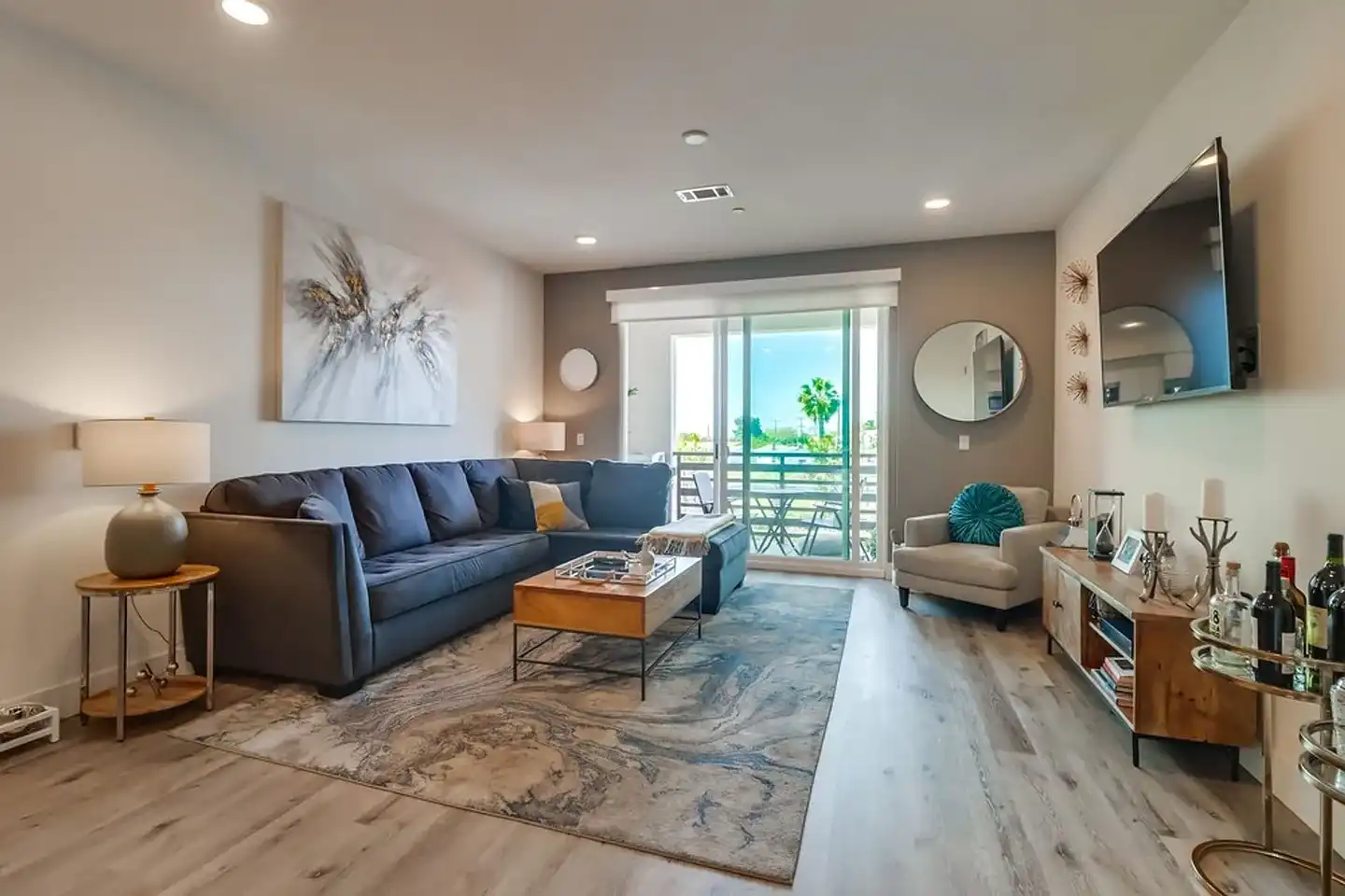 Ridgeway Apartments photo 2