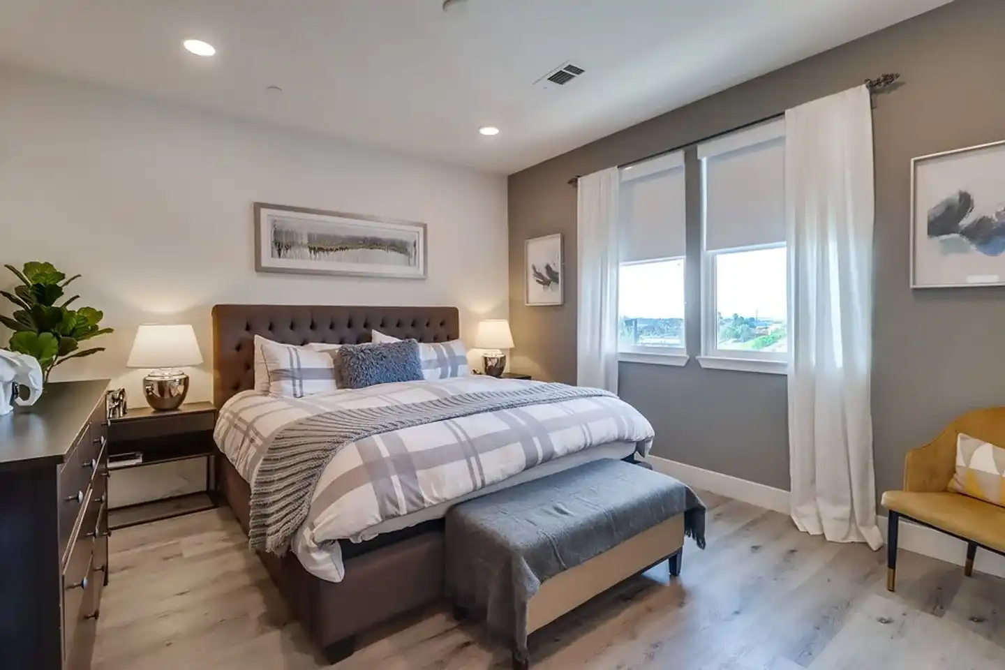 Ridgeway Apartments photo 5