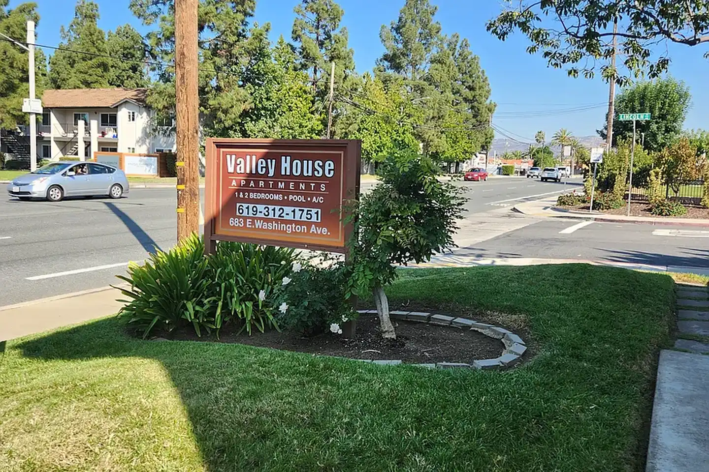 Valley House Apartments photo 4