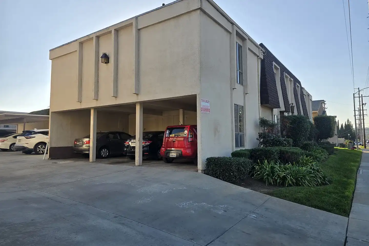 Valley House Apartments photo 2