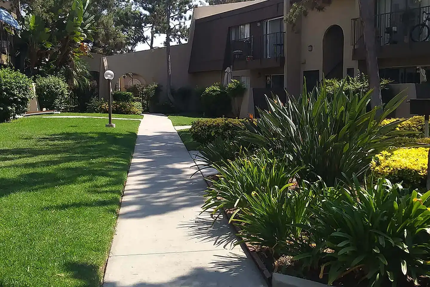 Teton Pines Apartments photo 5