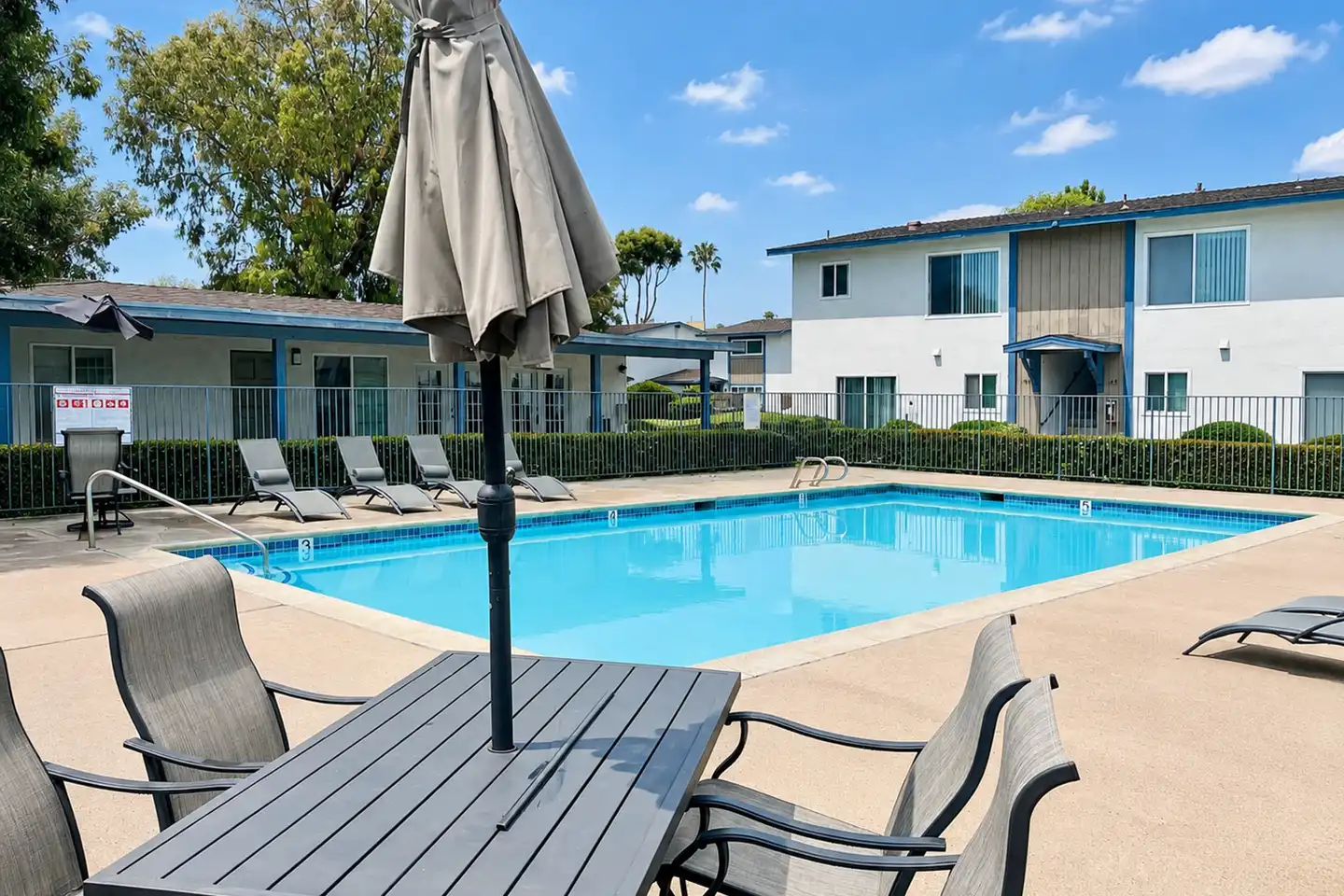 Country Aire Apartments photo 3