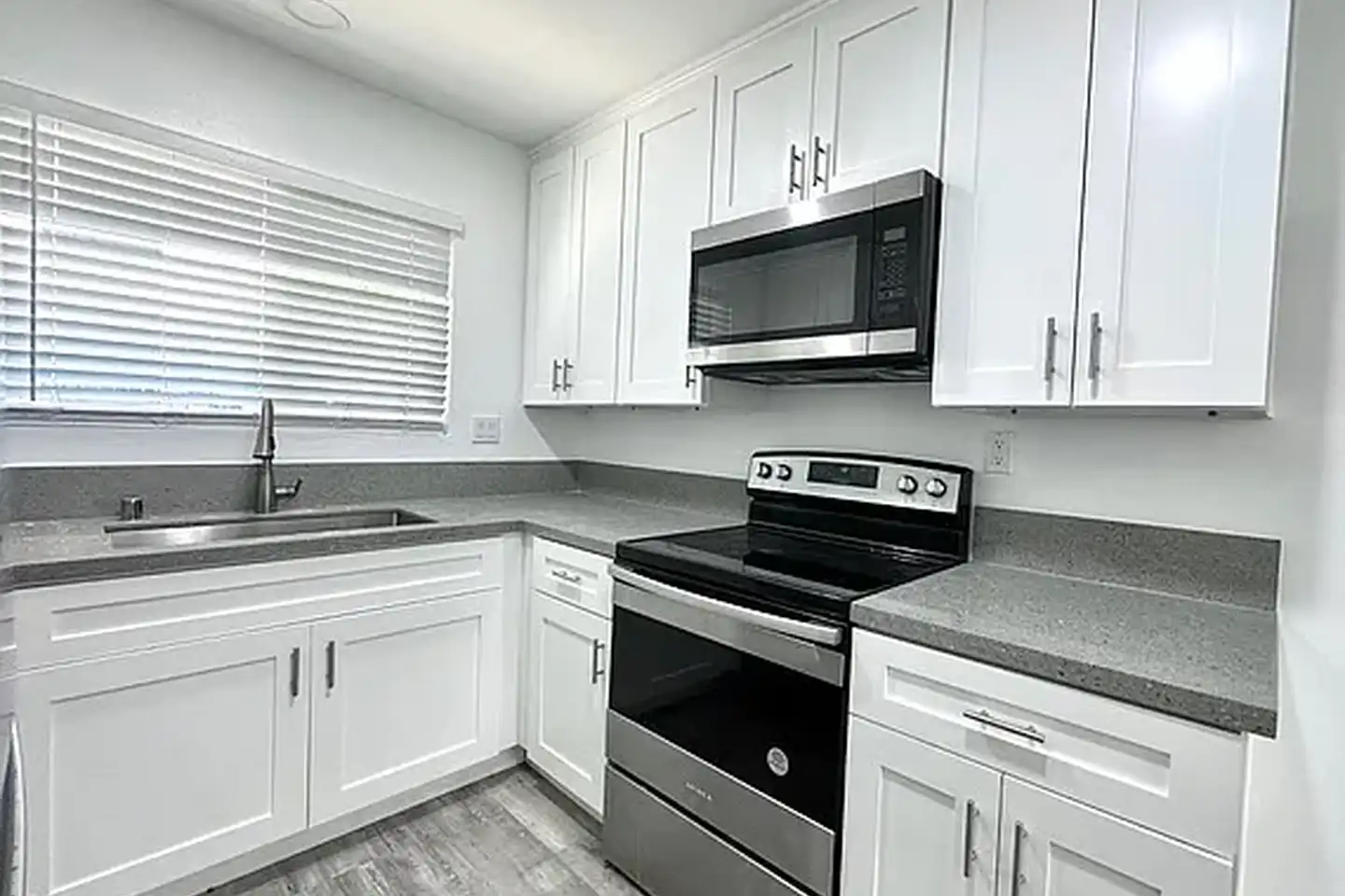 4330 53rd Street photo 4