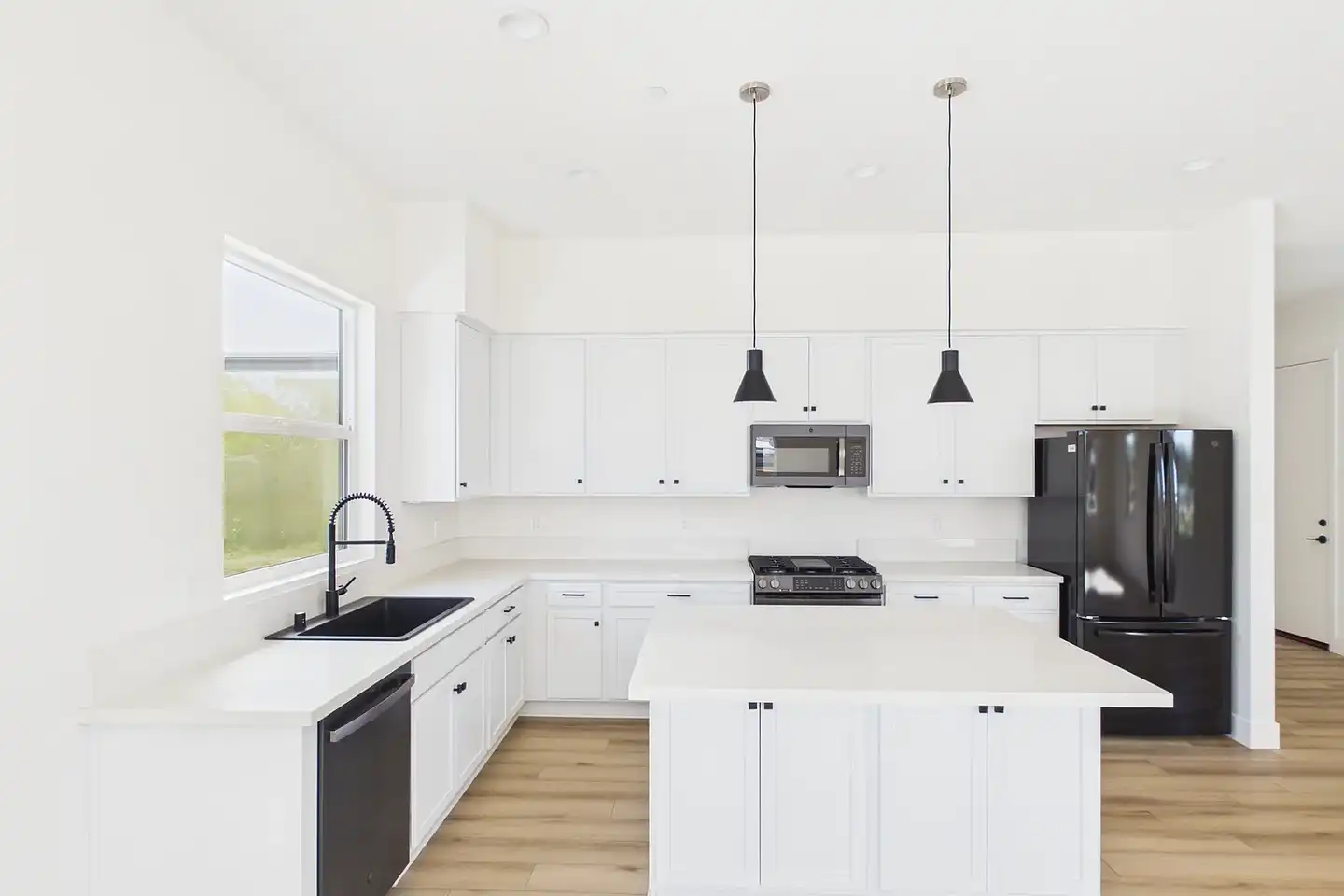 Olive Ave & Passion Court photo 5