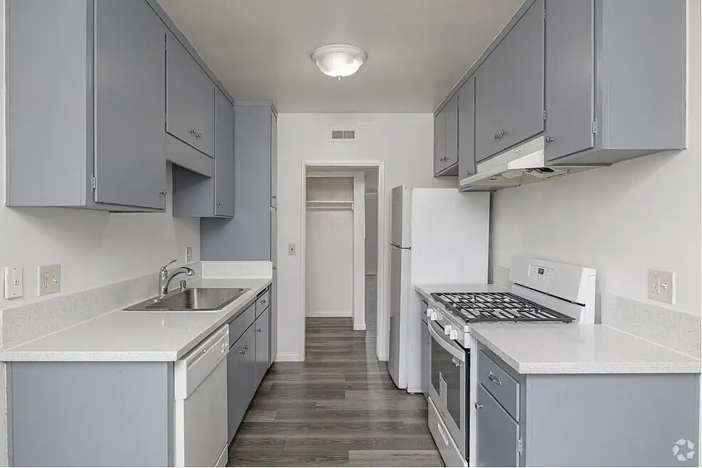 Casa Corona Apartments photo 5