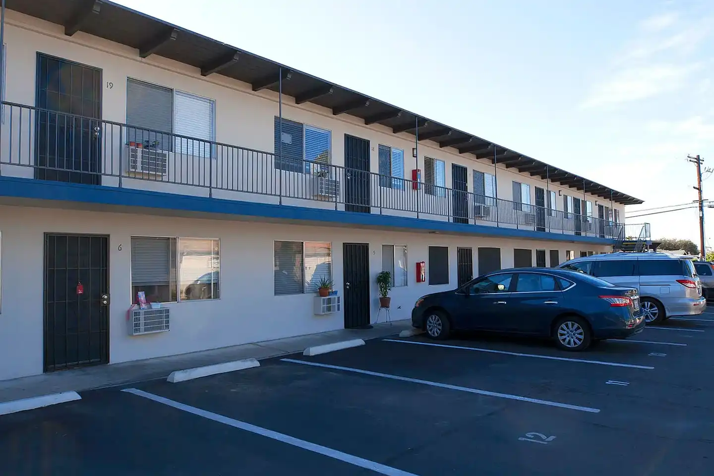 La Mesa Palms photo 4