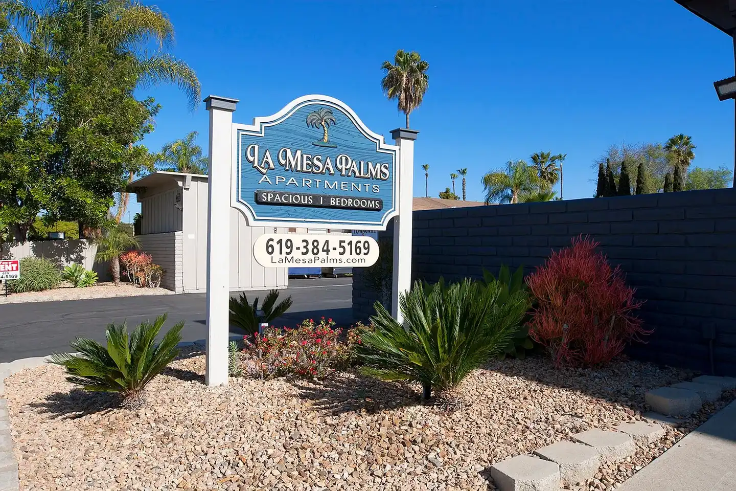 La Mesa Palms photo 2