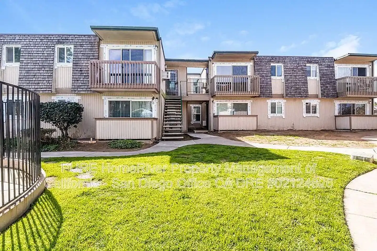 480 Jamacha Rd photo 3