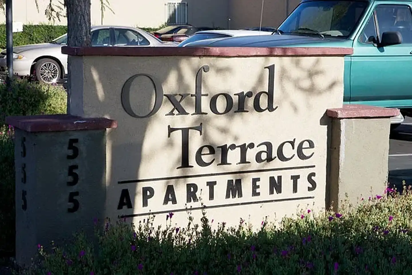 Oxford Terrace Apartments