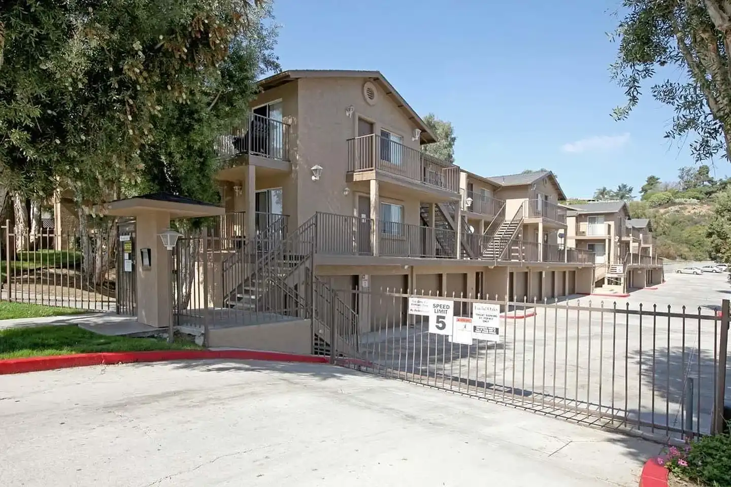 Euclid Oaks photo 2