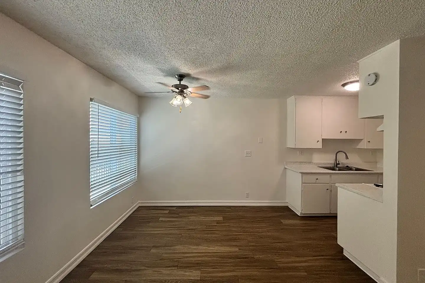 University Terrace Apartments photo 4