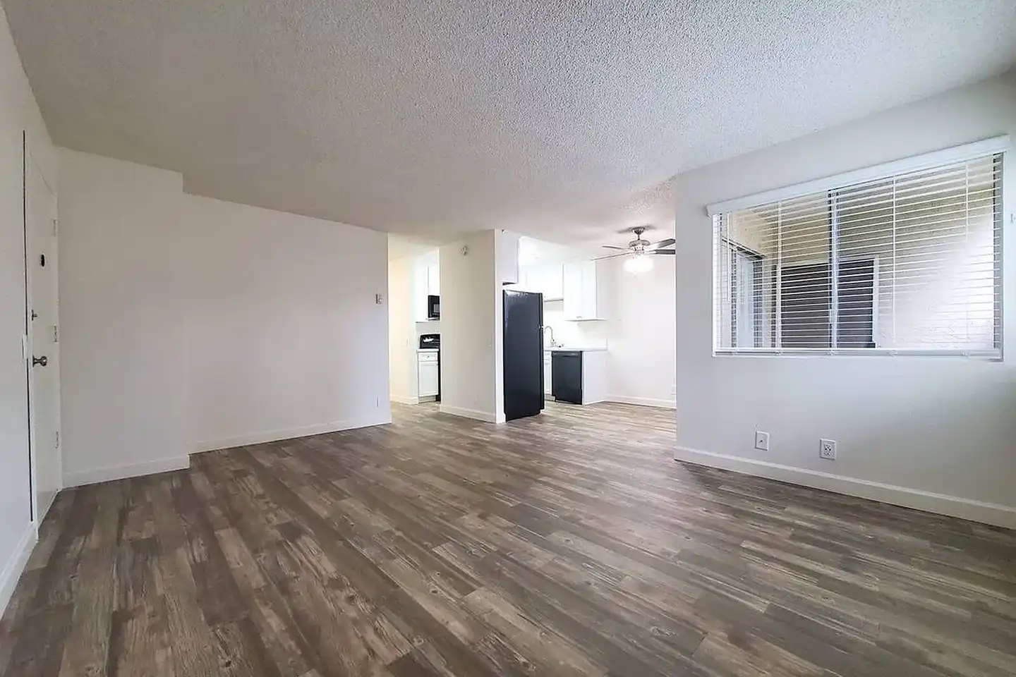 The Pines Apartments photo 4