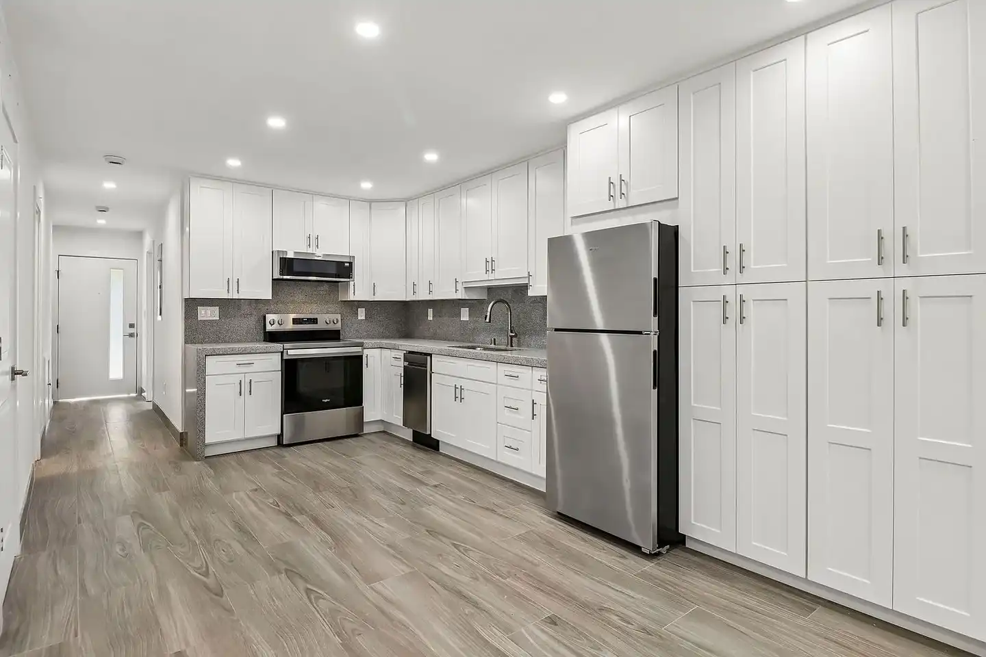 Garrison Townhome Apartments photo 4