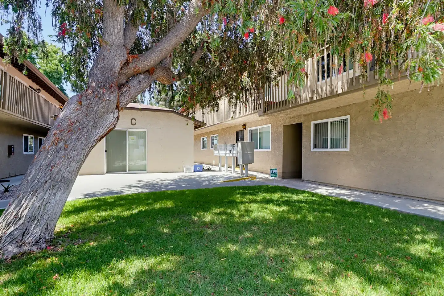 Moss Garden Apartments photo 3