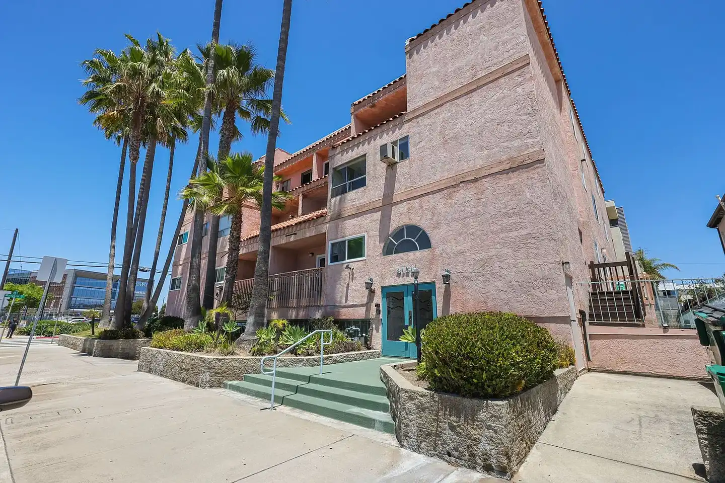 4131 Front St / 121 W Montecito Way photo 4