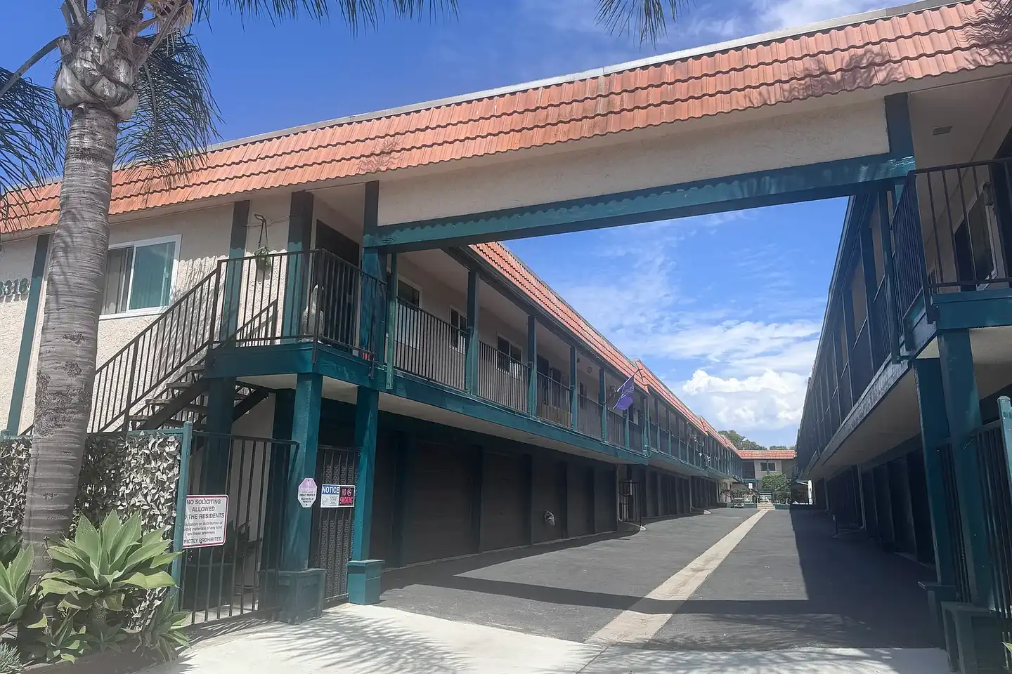 Camino Pointe Apartments photo 2