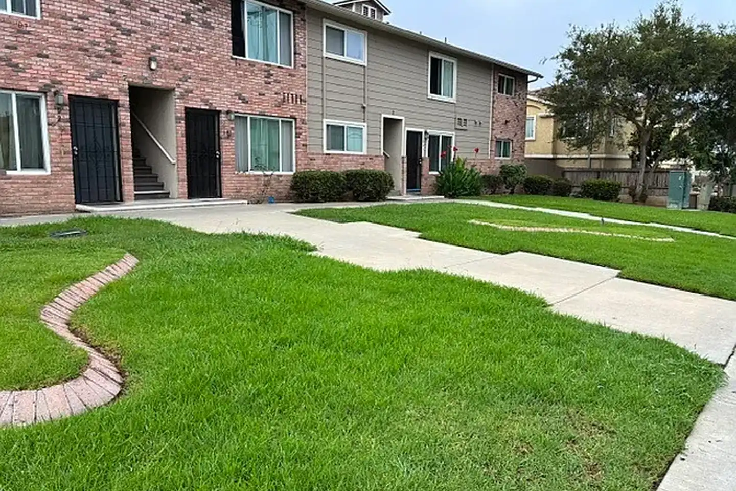 Jovanna Villa Apartments photo 3