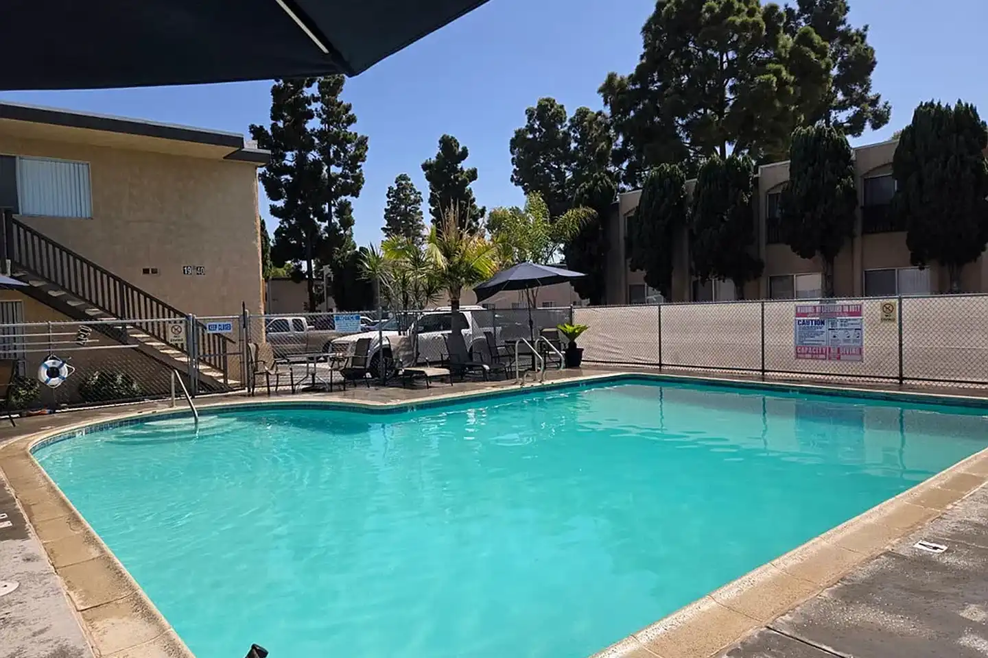 South Bay Towers Apartments photo 3