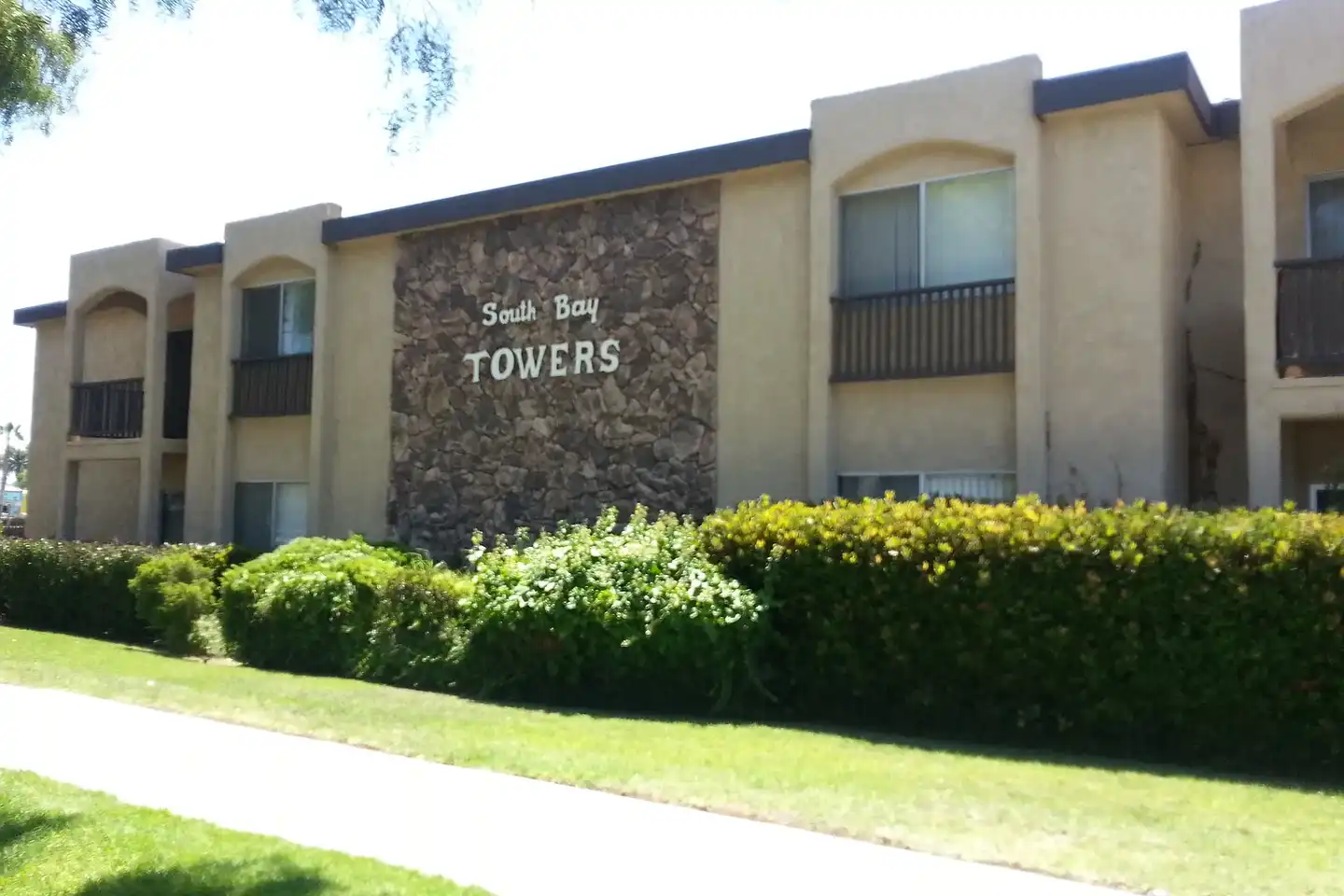 South Bay Towers Apartments photo 2