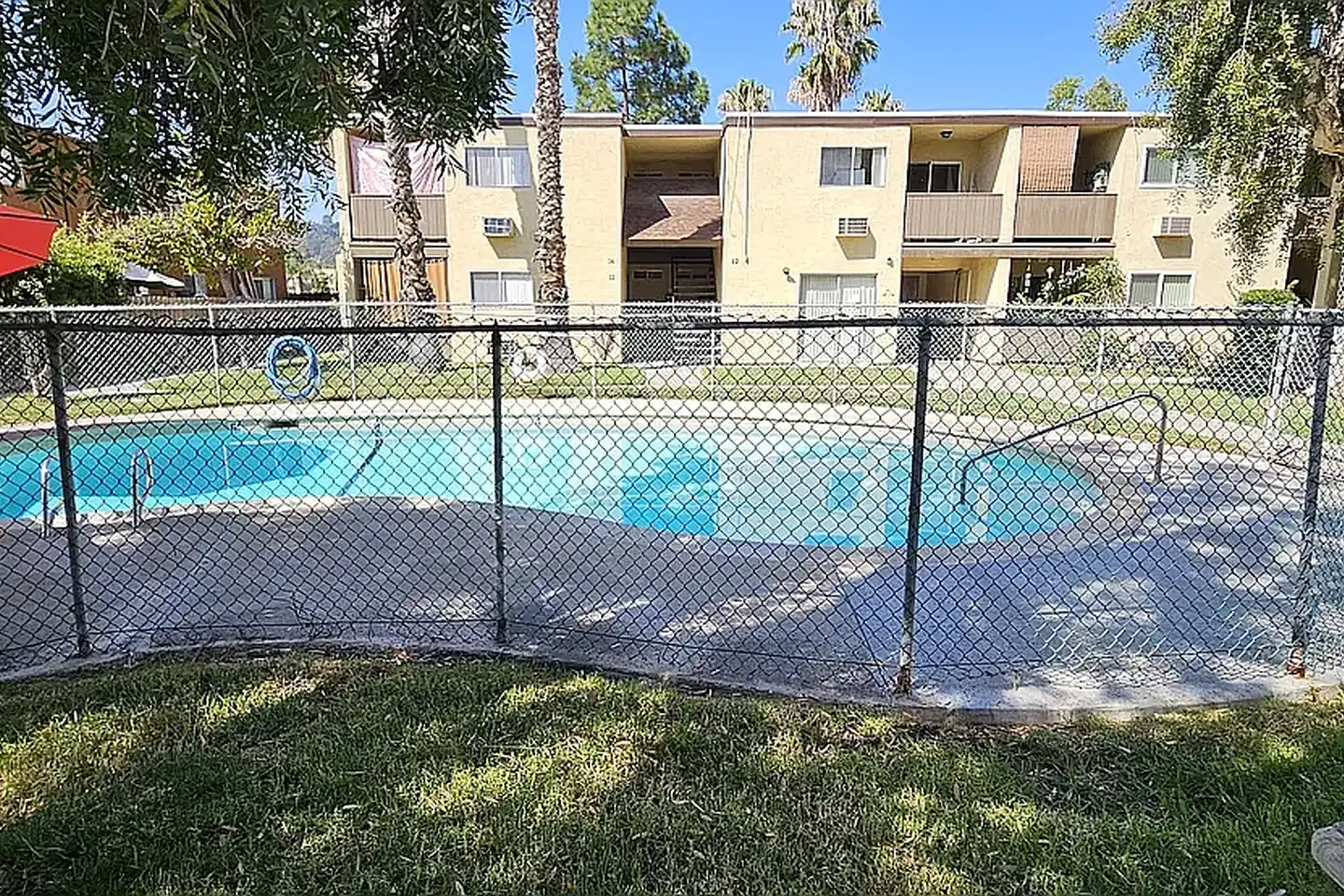 Sunshine Gardens photo 3