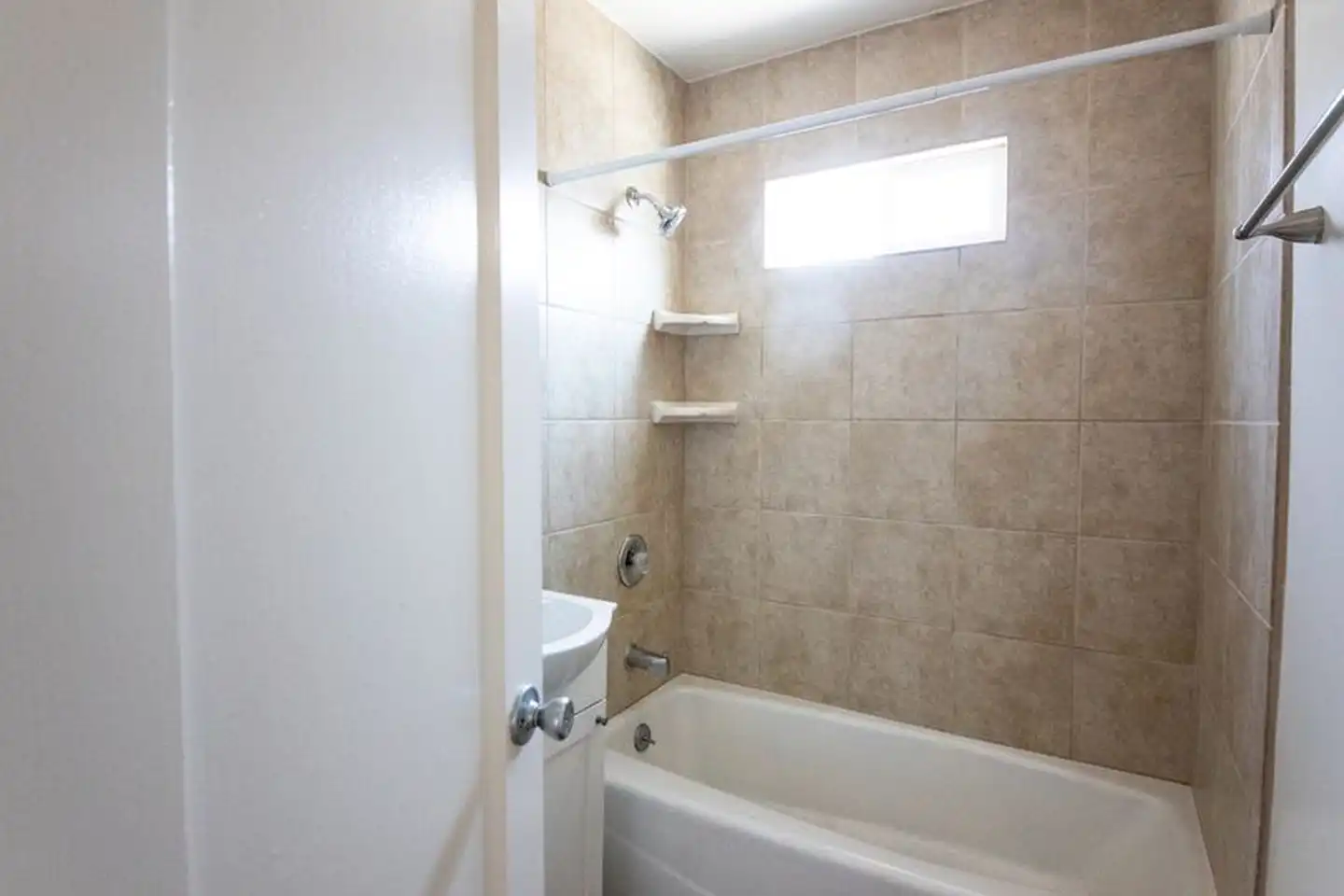 4459 1/2 Dawson Ave unit 4455 photo 4