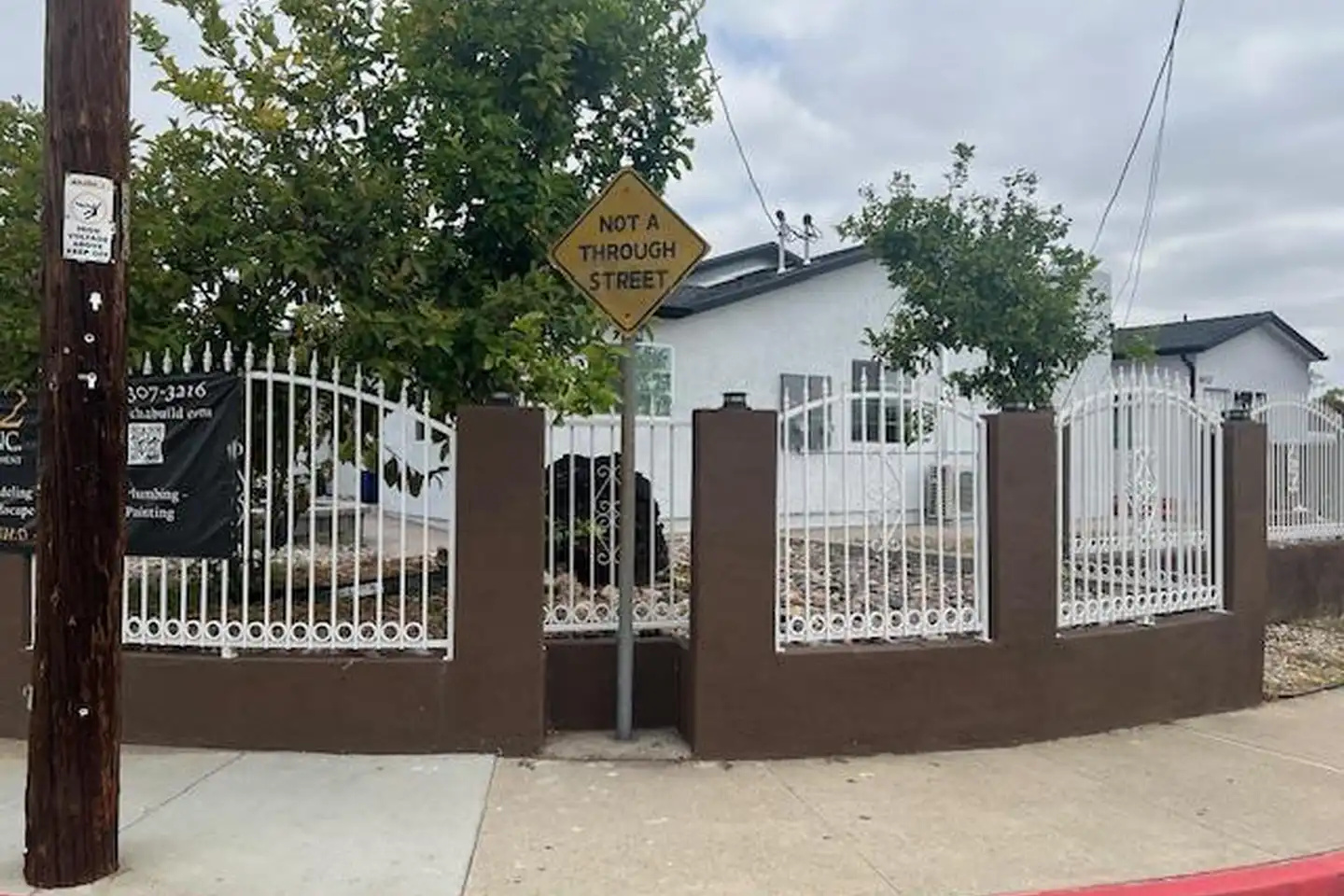 6112 Hughes St photo 2
